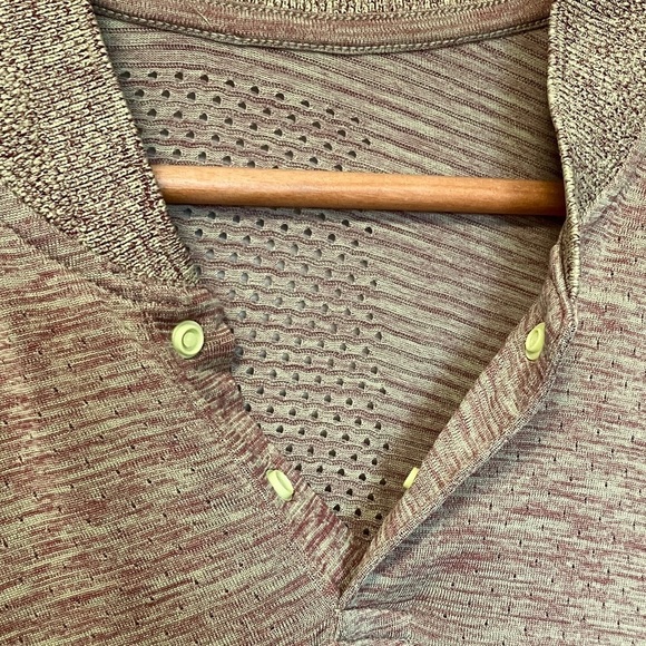 Lululemon Yellow Mustard Brown Short Sleeve Shirt - Picture 3 of 7